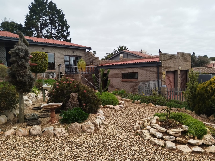 3 Bedroom Property for Sale in Vredenburg Western Cape